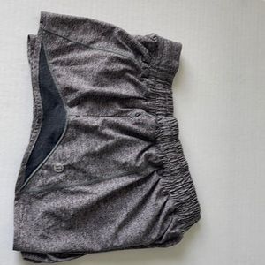 Lululemon Hotty Hot high-rise short 2.5 inseam